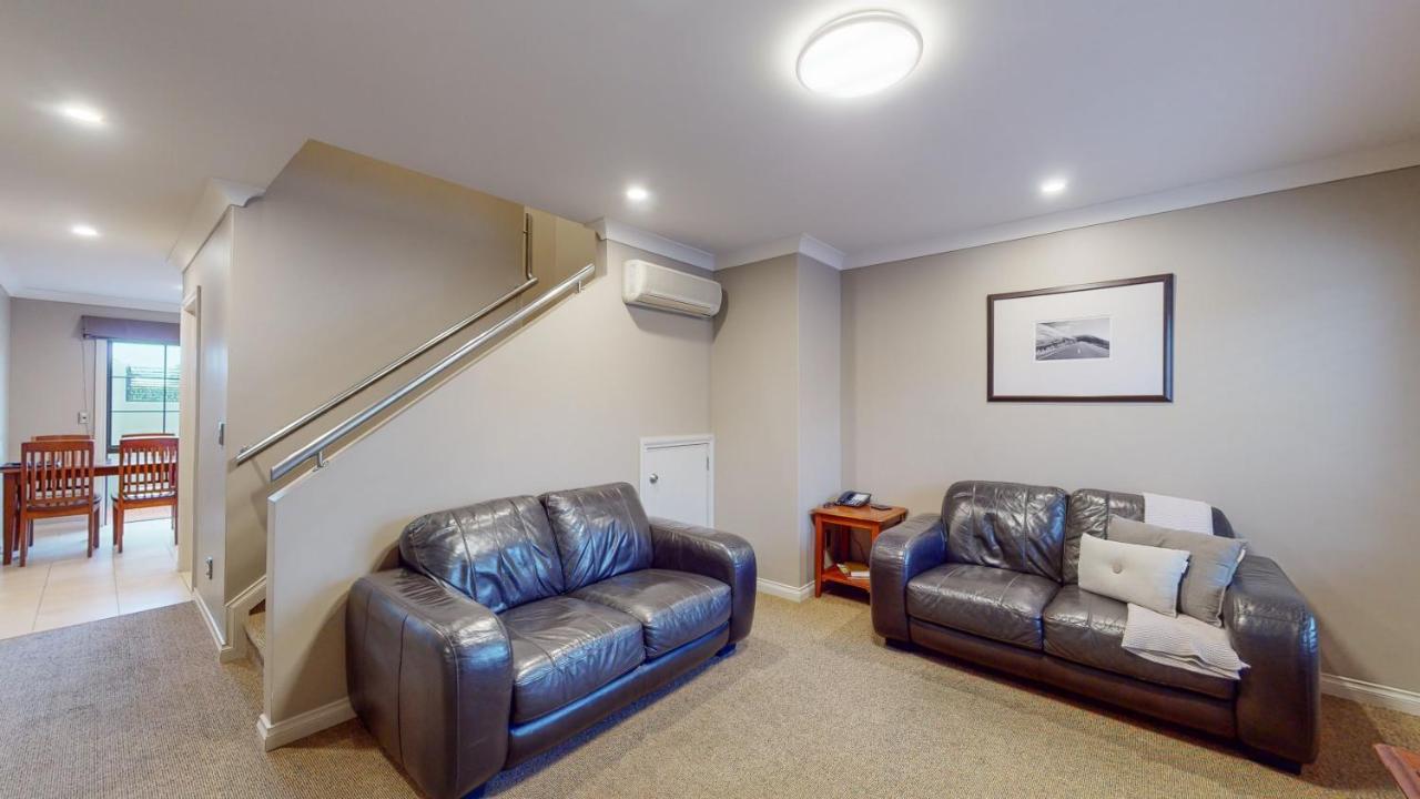 Quantum Lodge Motor Inn Hamilton Bagian luar foto